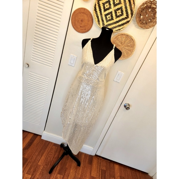 LAST ONE! Golden V-Neck Sequin Midi Dress - Picture 2 of 13